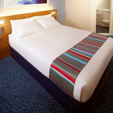 Travelodge Newcastle Whitemare Pool Low Walker Екстер'єр фото