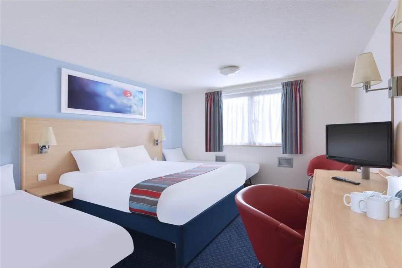 Travelodge Newcastle Whitemare Pool Low Walker Екстер'єр фото