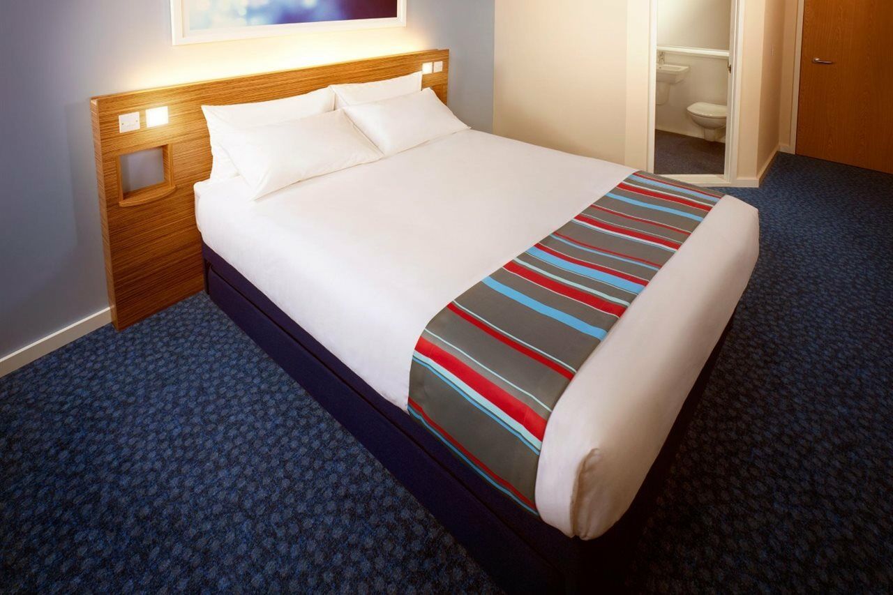 Travelodge Newcastle Whitemare Pool Low Walker Екстер'єр фото